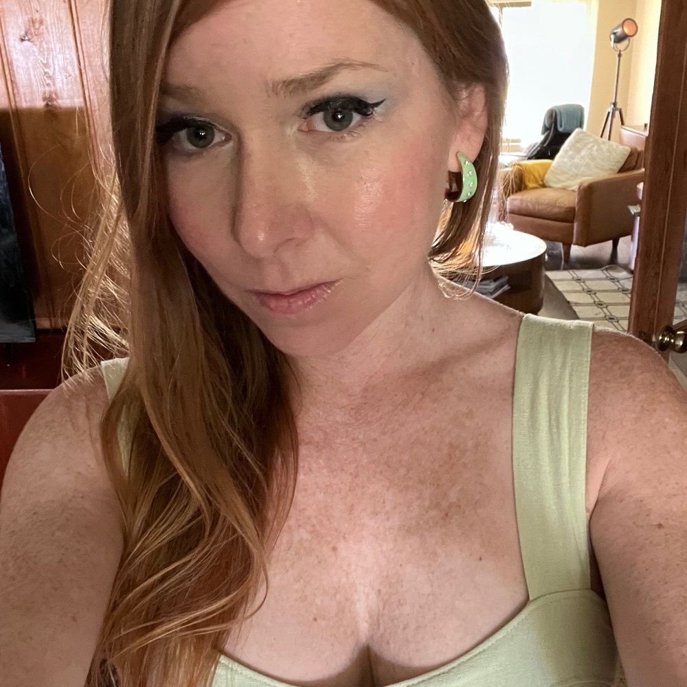 Meet your Posher, Leanne